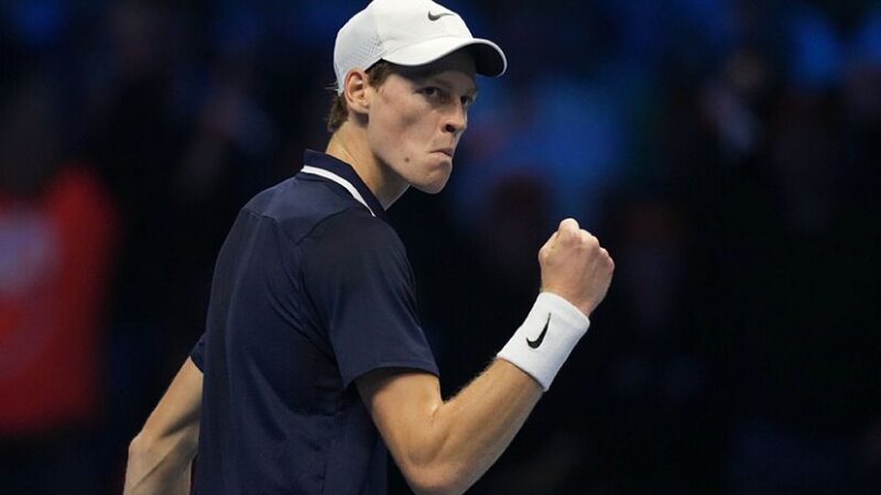 Jannik Sinner digs deep in Beijing to continue year-end No 1 pursuit