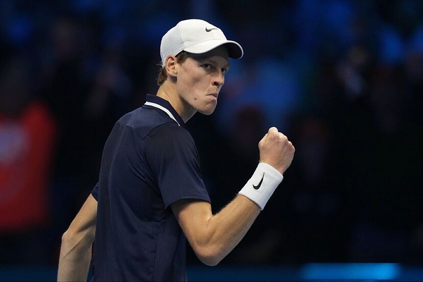 Jannik Sinner digs deep in Beijing to continue year-end No 1 pursuit
