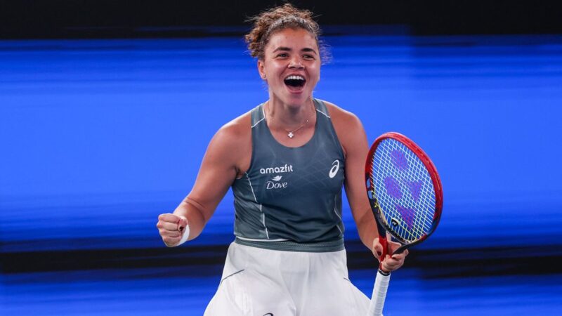 Jasmine Paolini outlasts Bencic in Ningbo epic to edge closer to WTA Finals spot