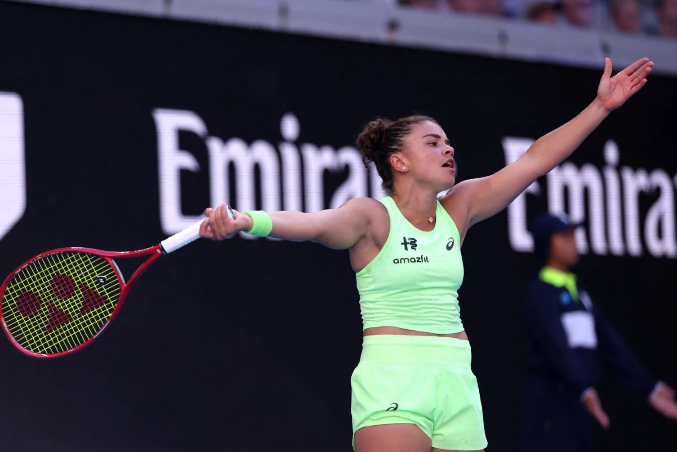 Jasmine Paolini tips her hat to the unshakable mental strength of youth