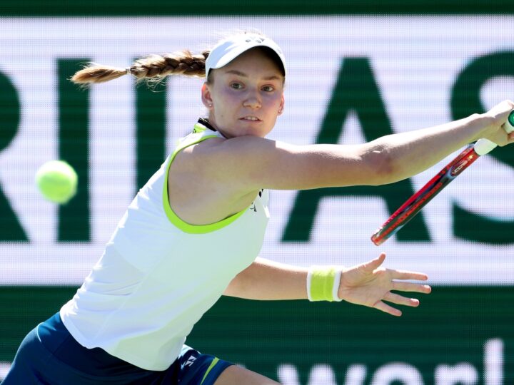 Elena Rybakina overcomes the elements in gritty Indian Wells opener