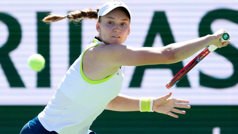 Elena Rybakina overcomes the elements in gritty Indian Wells opener